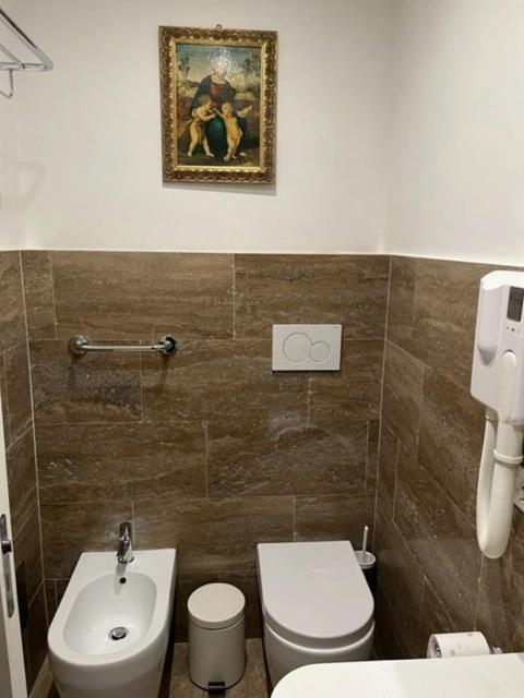 Camera X2 Con Splendida Vista Sulle Terme Di Diocleziano E Sul Chiostro Di Michelangelo Rom Exteriör bild