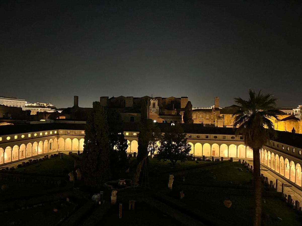 Camera X2 Con Splendida Vista Sulle Terme Di Diocleziano E Sul Chiostro Di Michelangelo Rom Exteriör bild